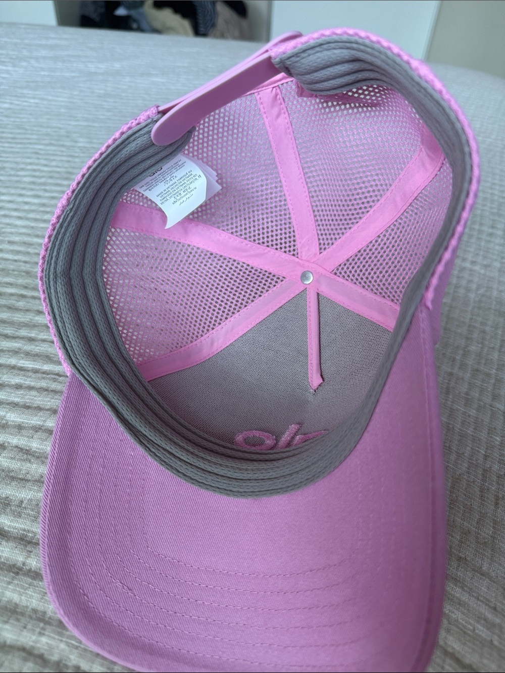 Alo Candy Heart Pink District Trucker Hat - Picture 4 of 6